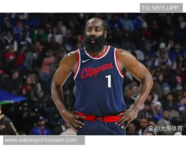 各队单场三分球纪录保持者揭秘哈登三次平纪录仅三人达到13三分